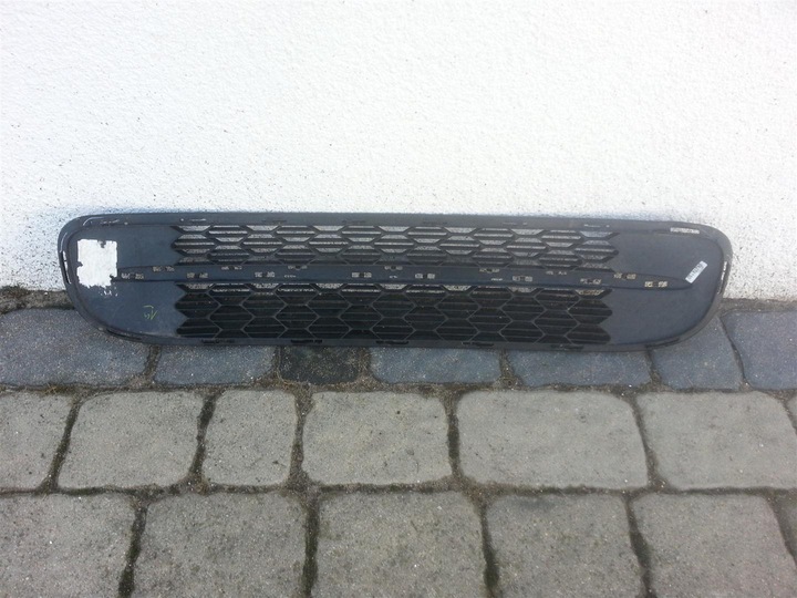 фото №2, Mini cooper one r56 рестайлинг решётка бампера перед