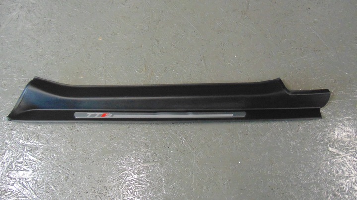 фото №1, Планка пороговая правая audi tt s 8j0853492g