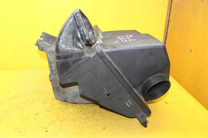 фото №2, Корпус фільтра повітря a8 d2 fl 4.2b 077129620c