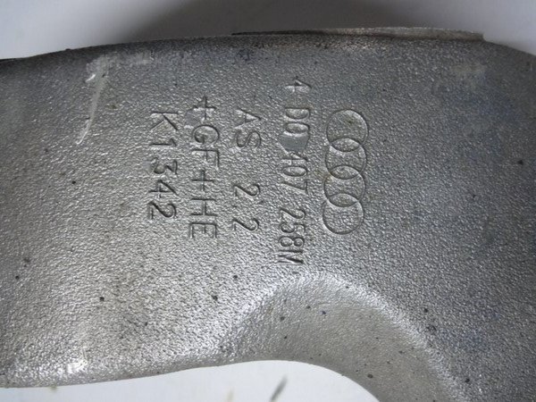 фото №3, Audi a8 d2 99-02 поворотный кулак перед alu 4d0407258m оригинал