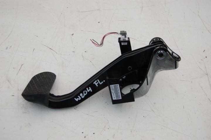 PEDAL brakes C-KLASA W204 LIFT AUTOMAT 2,2 CDI