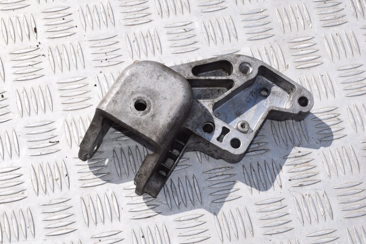 engine mount CITROEN C5 III X7 9685847180