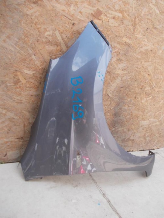 AILE AVANT AVANT DROITE HYUNDAI I20 08