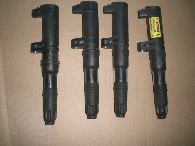 Bobine RENAULT 1.4 1.6 1.8 2.0 0986221001 za 4szt