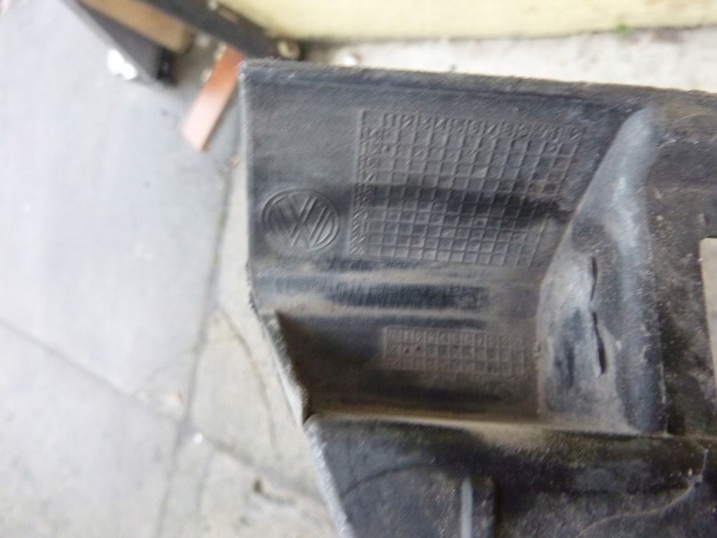 фото №9, Vw passat b8 направляющая кронштейн порог