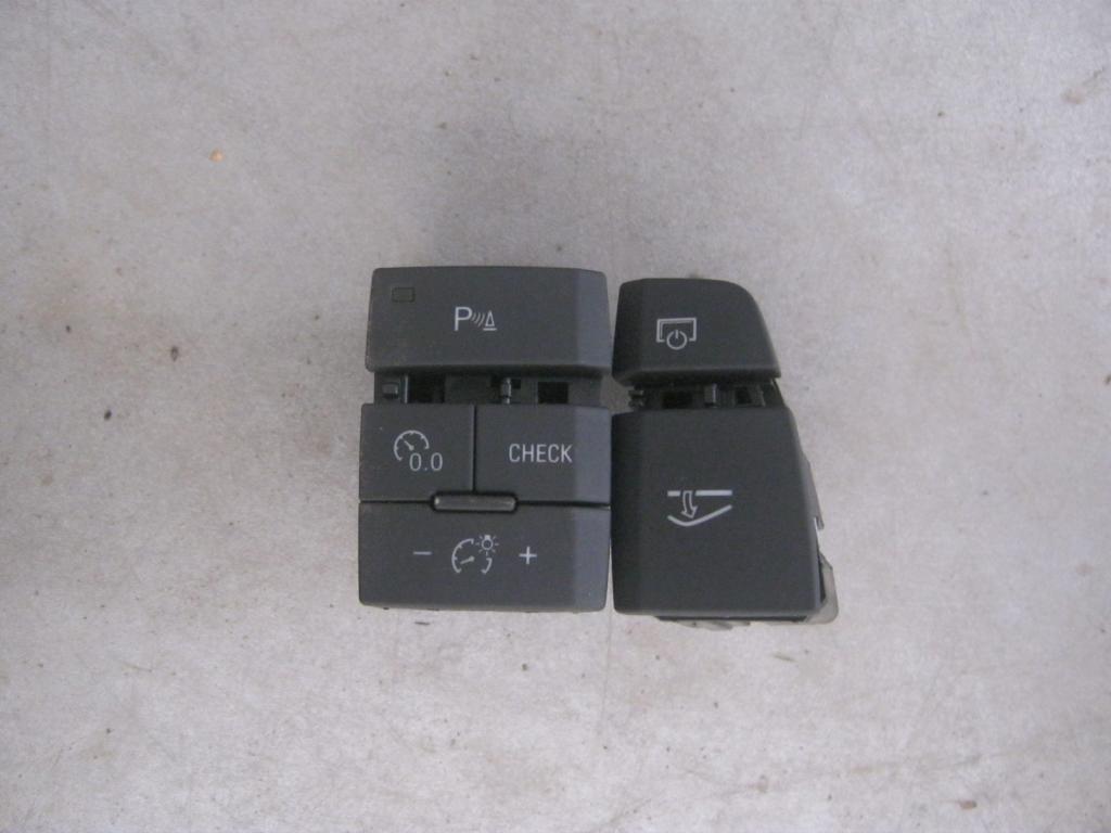 фото №1, Audi q7 переключатель бардачка monitora 4l1927227v