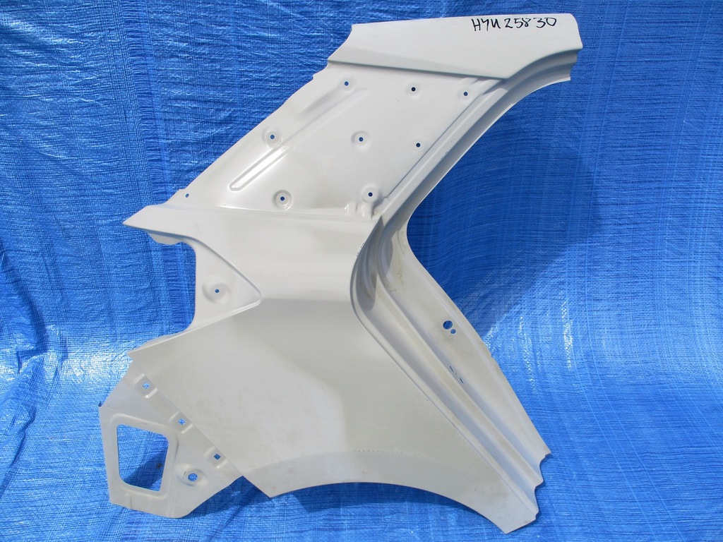фото №1, Hyundai i20 крыло задний правый оригинал 16-18 rok