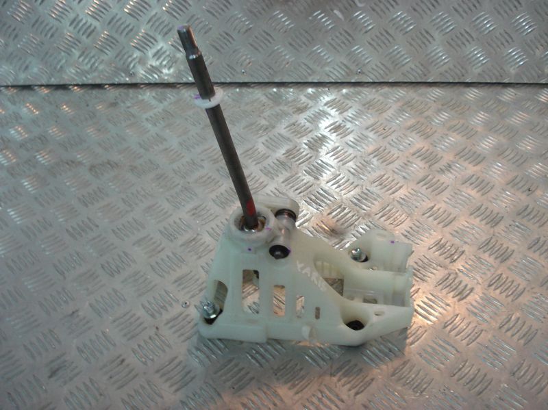 фото №1, Toyota yaris 2008 вибірник важіль передач