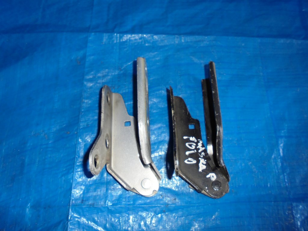 фото №1, Петля капот правый vw polo 6q0823302b