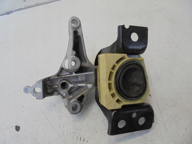 фото №6, Кронштейн подушка двигуна dacia duster 1.5 dci