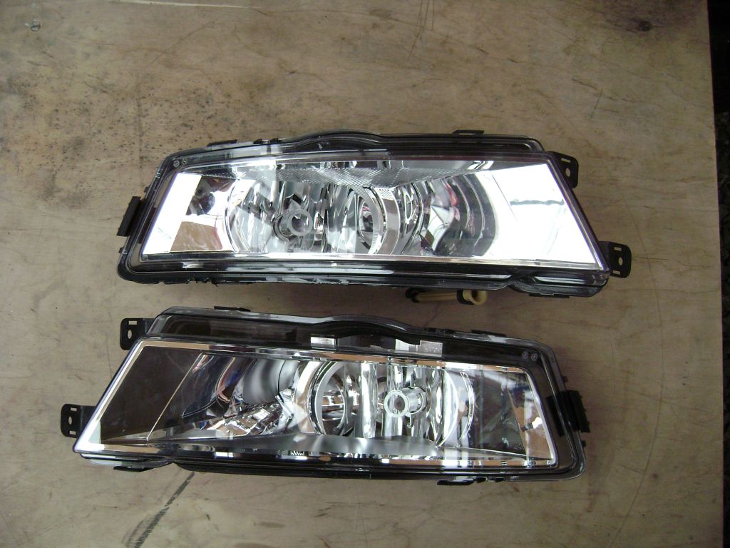 фото №1, Противотуманные фары противотуманная фара skoda rapid серебристый 2012r-