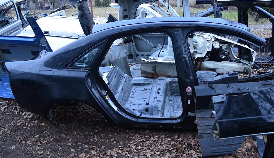 фото №1, Audi a8 d3 чверть задня права крила