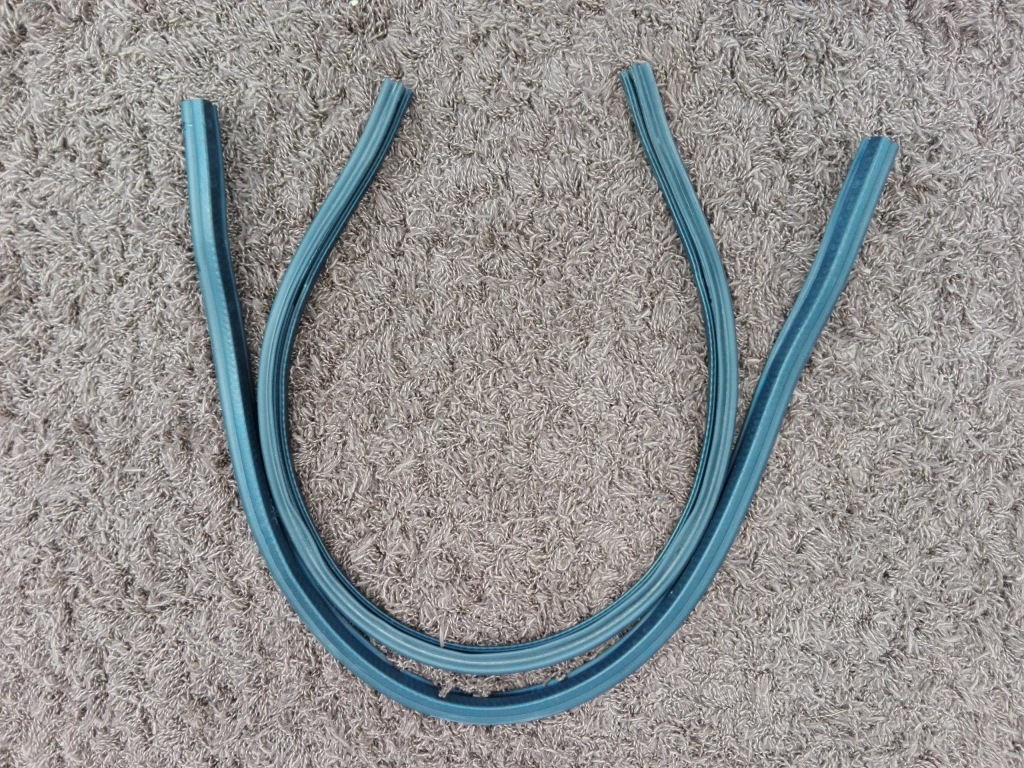 фото №1, Seat toledo iv rapid прокладка капот 5ja823723