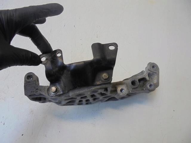 фото №3, Кронштейн двигуна trafic vivaro 2.0 dci