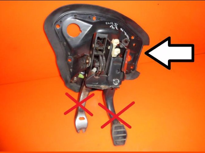 фото №1, Кронштейн основание педалей renault clio i 1.2 8v