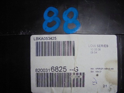 фото №4, Renault clio 3 счетчик приборы 8200316825 anglia