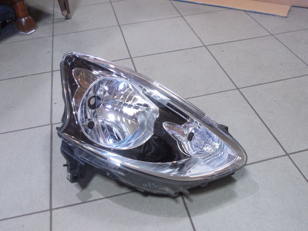 фото №1, Nissan micra k13 lift 13- лампа передня права