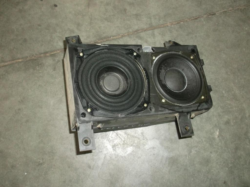 фото №1, Сабвуфер сабвуфер volvo v40 -доставка-