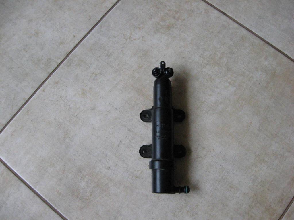 фото №1, Левый омыватель фара лампа - skoda superb i