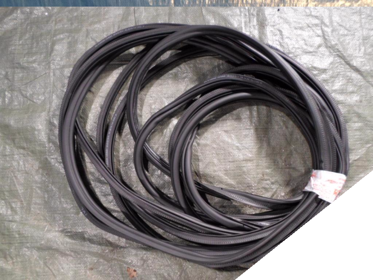 фото №1, Vw sportsvan прокладка двері лівий задня