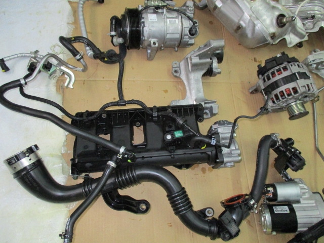 Коллектор впускной  генератор стартер qashqai 1,2t Цена