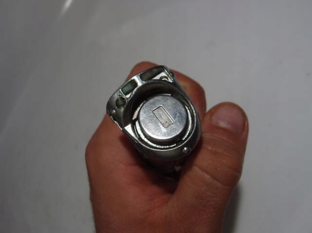 фото №3, Вкладка замка дверь левый перед renault scenic iii