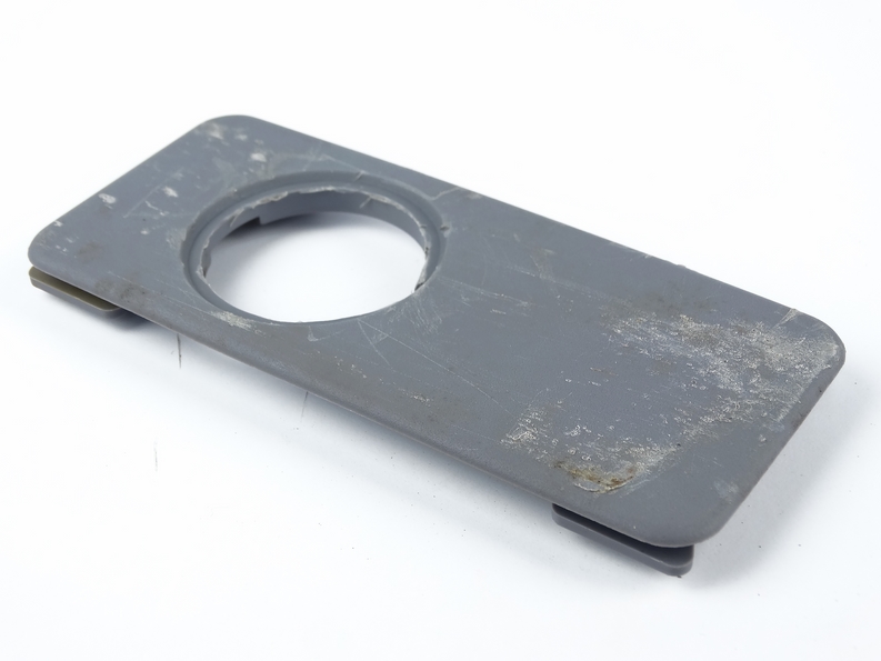 фото №1, Mercedes w638 заглушка підлога кріпильна оббивка