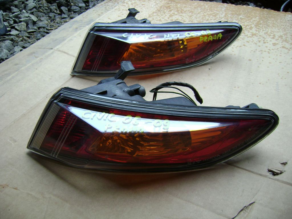 фото №1, Лампа задняя правая honda civic hb 06-09 ufo