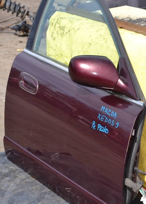 Купить Mazda xedos 9 дверь правое  перед передние в хорошем состоянии без ржавчина