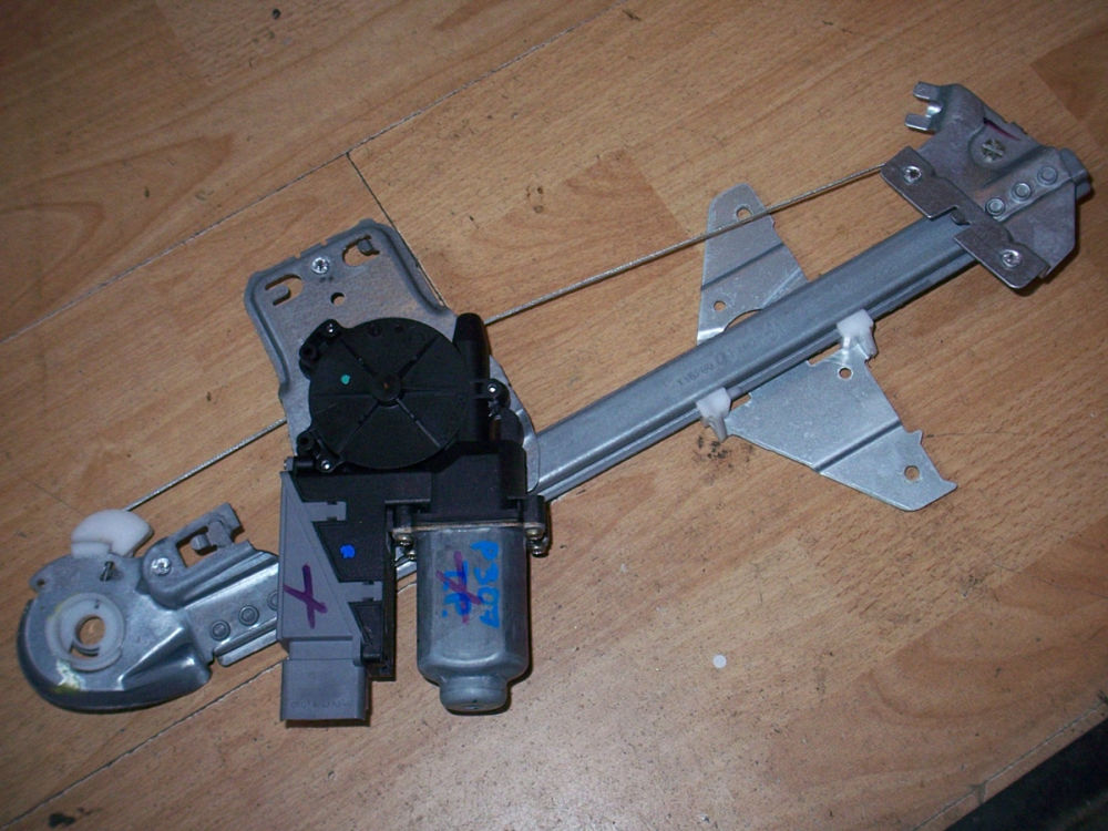 фото №1, Підйомник скло peugeot 307 задня правий '01 elbląg