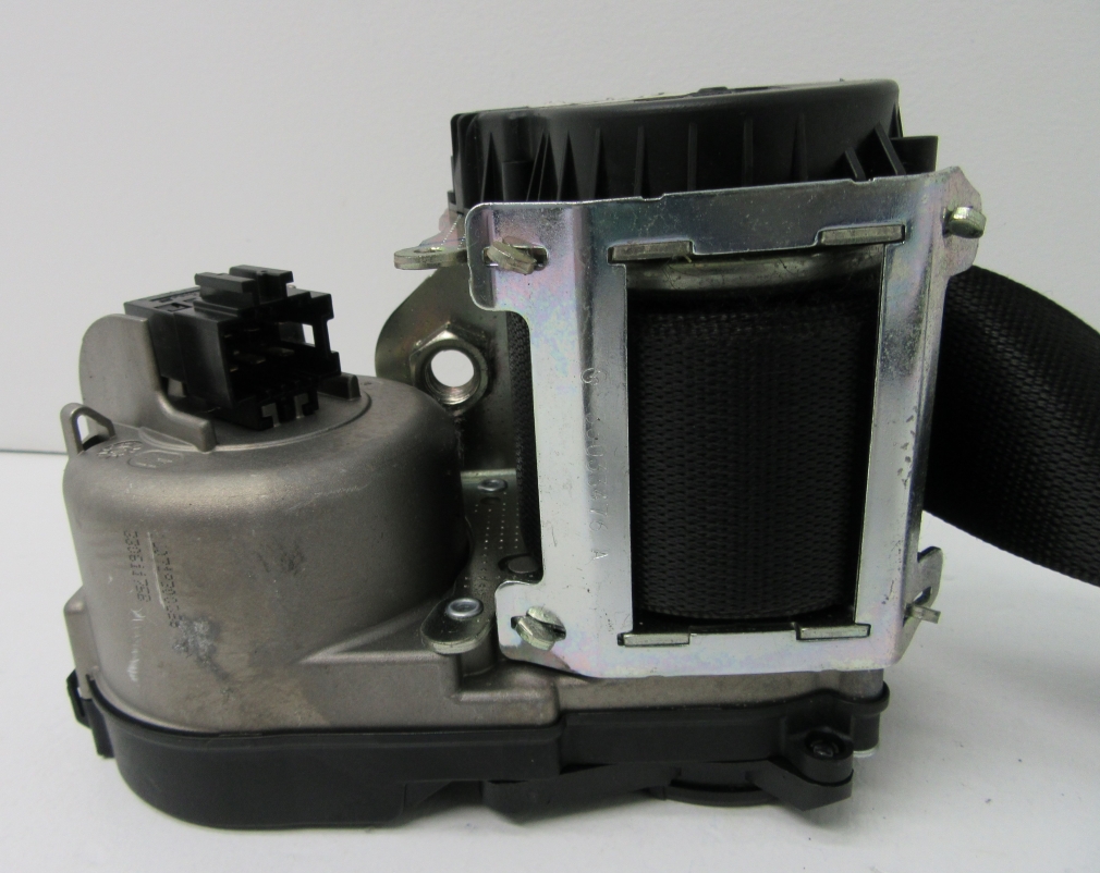 Ремень безопасности mercedes-benz оригинальный номер a2518603885 Цена