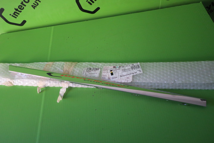 фото №1, Vw passat b8 хром молдинг дверь задняя правая 3g0