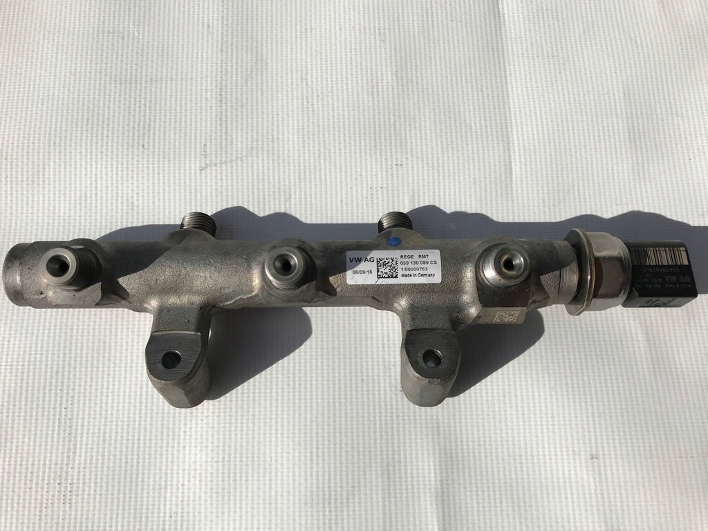 фото №1, Audi a4 b9 a5 8w 3.0 молдинг упорскування 059130089cs