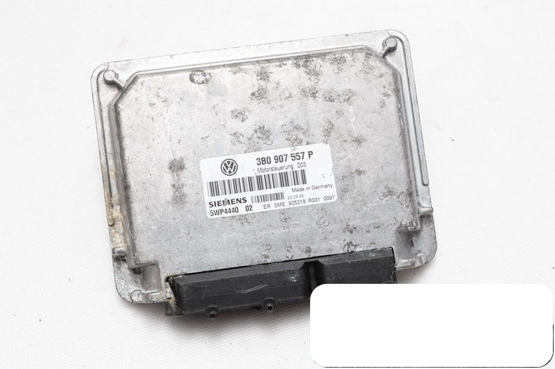 фото №1, Бортовой компьютер vw passat 1.6 3b0907557p 5wp4440 02