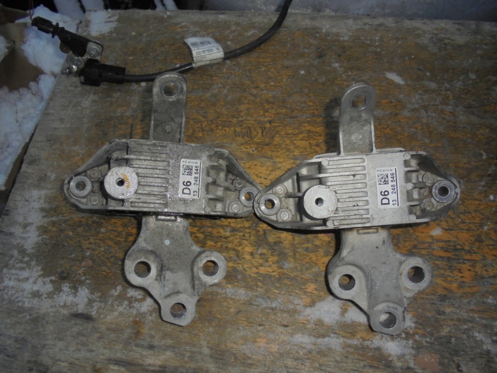 фото №1, Кронштейн подушка astra j zafira c 13248546 d6 opel