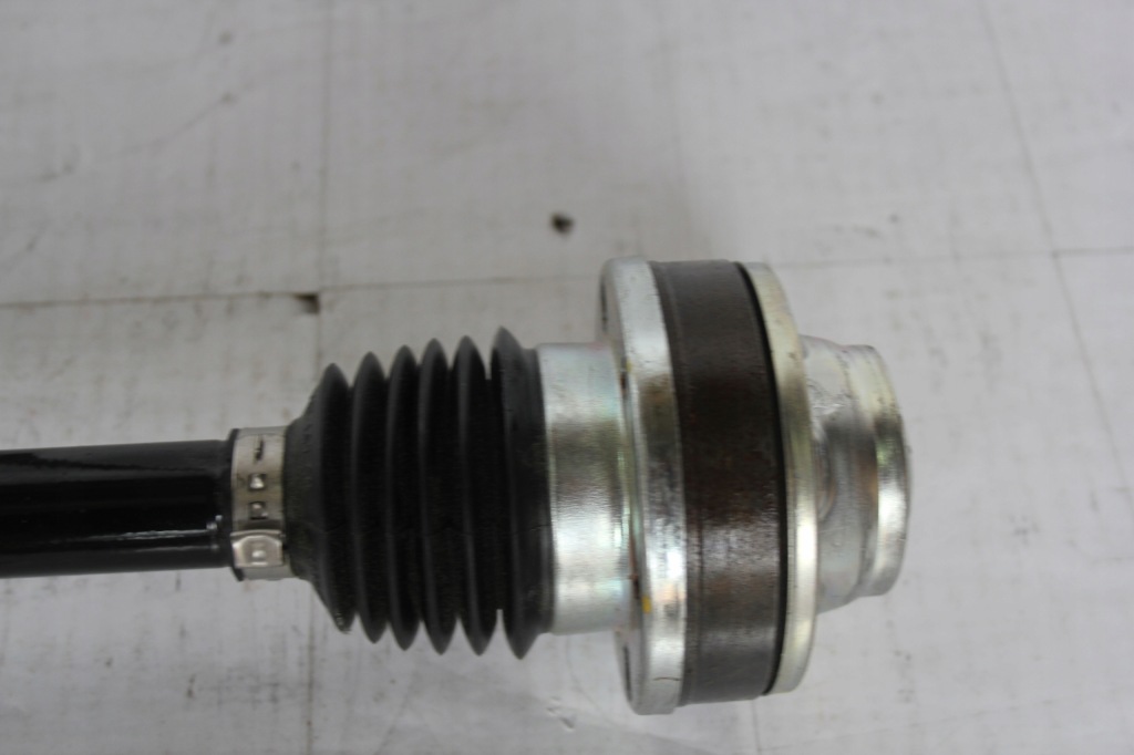 Приводной вал задний  правая vw t roc 5q0501204c Доставка