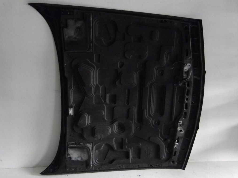 Bmw 7 e 32 рестайлинг  широкая капот крышка хорошее состояние целая Цена