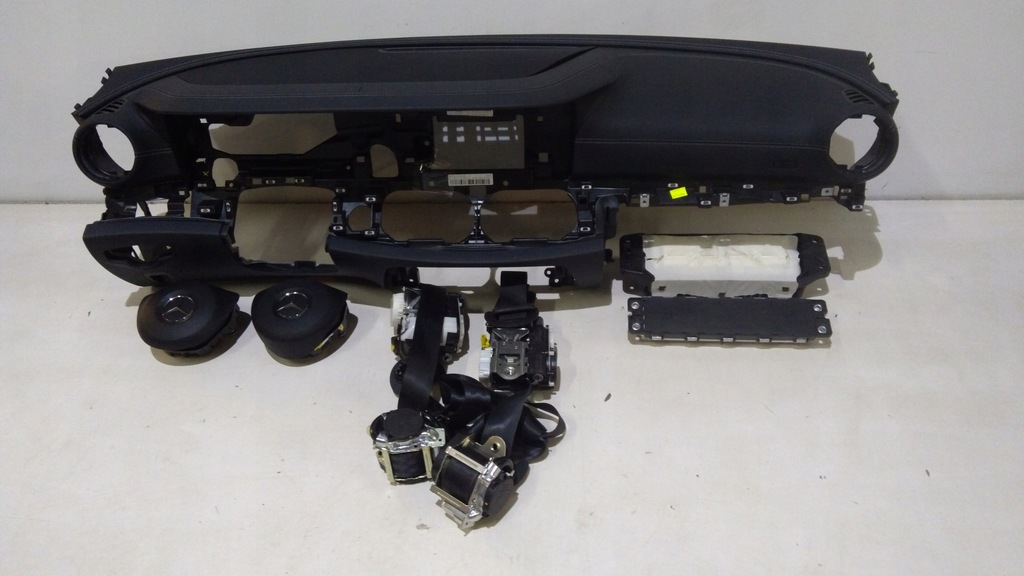 фото №1, Mercedes w213 приборная панель консоль подушка безопасности ремни кожа