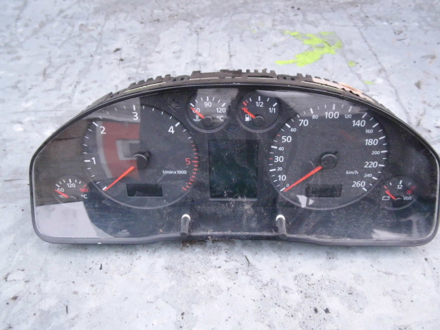 фото №1, Audi a6 c5 2.5 tdi счетчик приборы 4b0920930kx