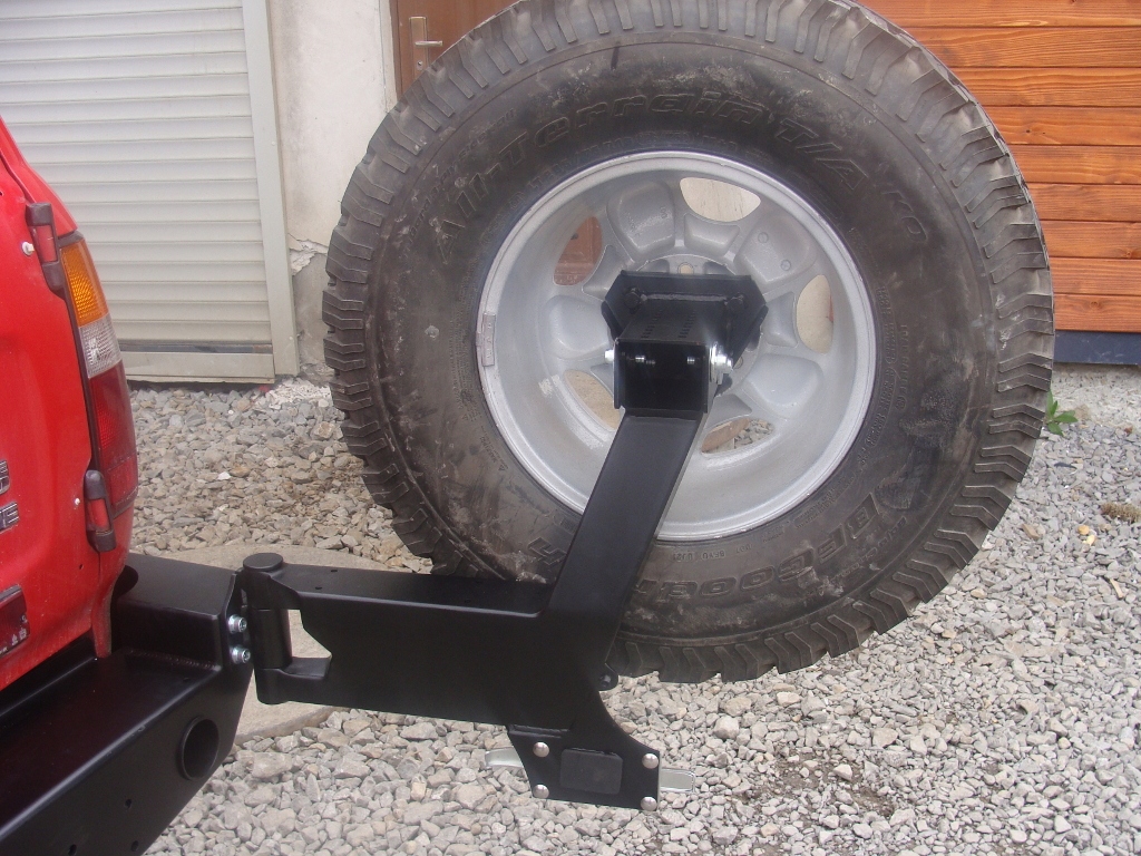 фото №11, Toyota land cruiser 80 кронштейн кронштейн колеса запаска