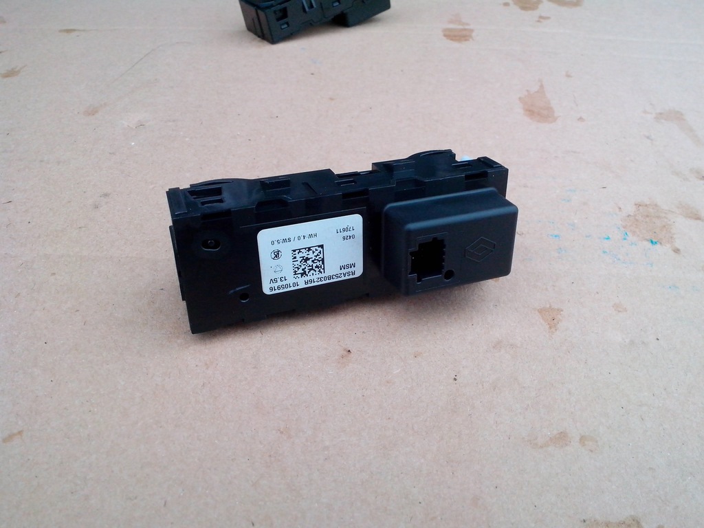 фото №2, Выключатель переключатель радио renault kadjar