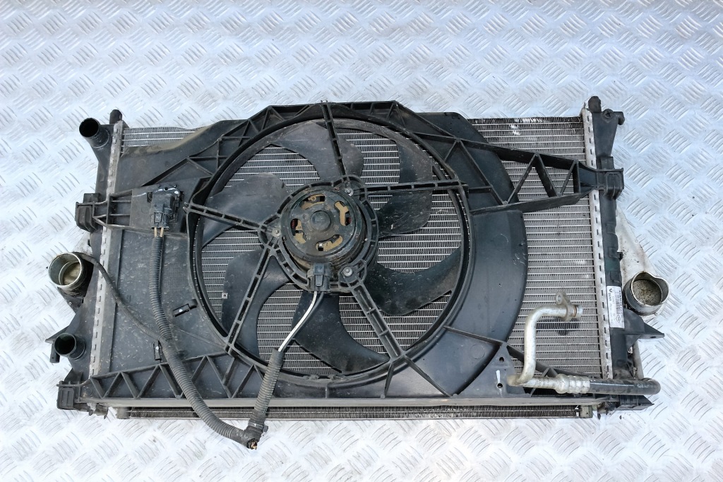 Комплект радіатор espace iv рестайлінг  2,0 turbo Доставка