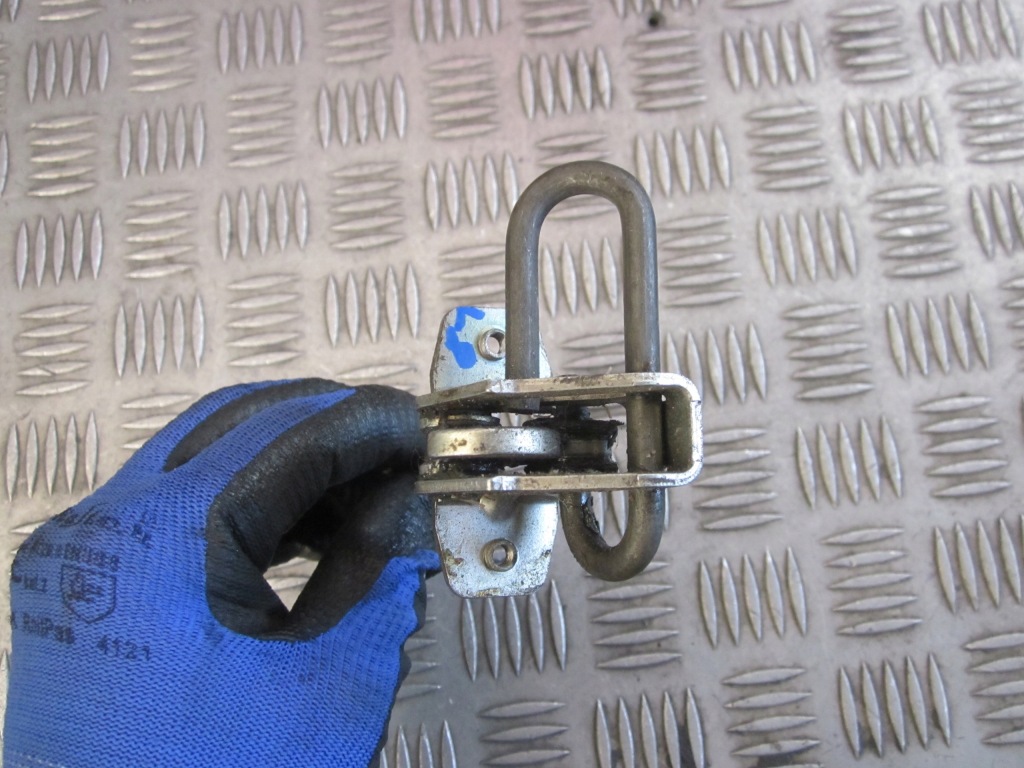 Купить Ограничитель дверь левый дверь meriva a 02-05r 1.6 b