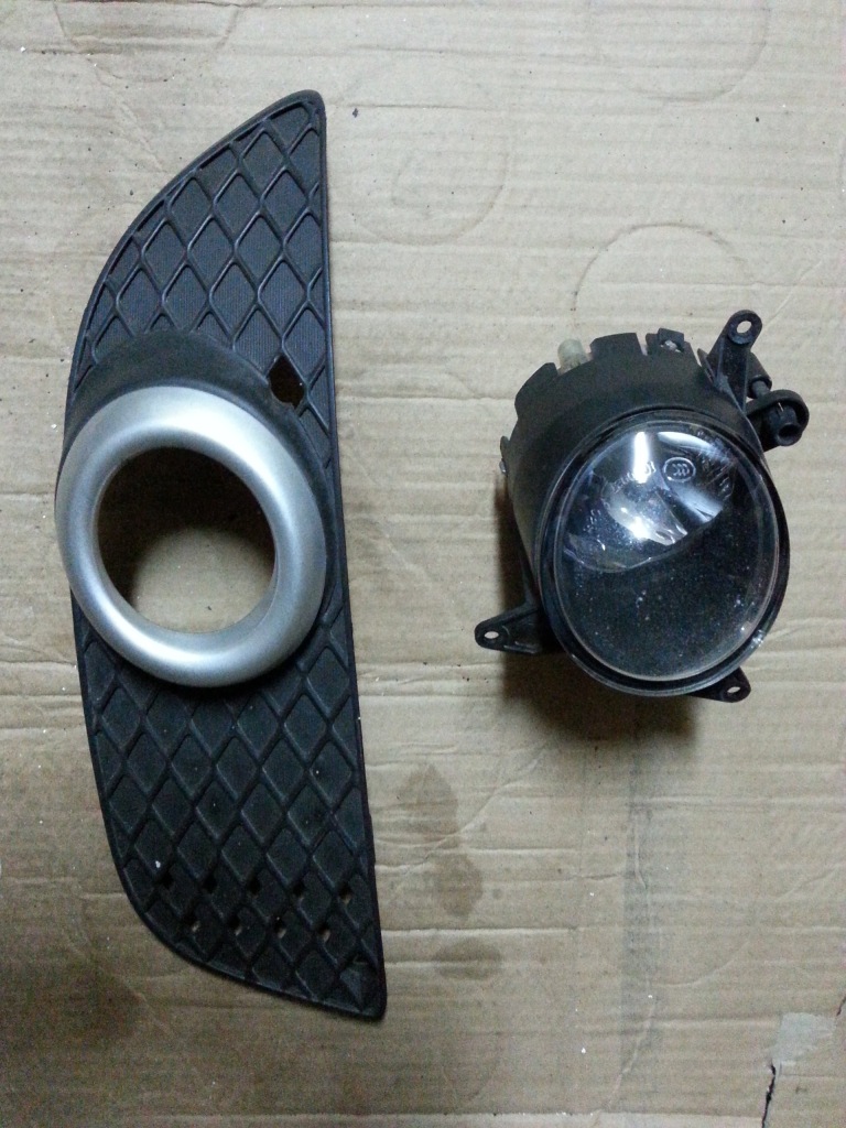 фото №1, Протитуманна фара правий mitsubishi lancer x + решітка хром