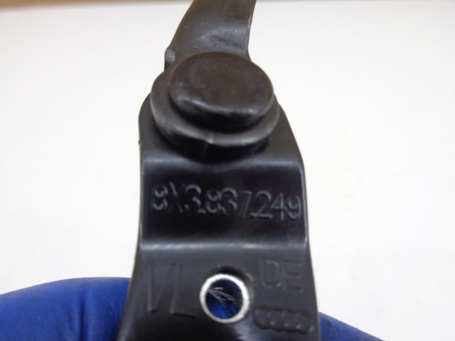 фото №4, Audi a1 ограничитель дверь левый 3d 8x3837249de