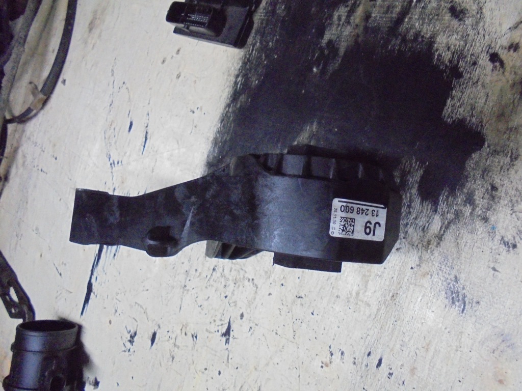 Купити Кронштейн кронштейн подушка astra iv j 13248600 j9