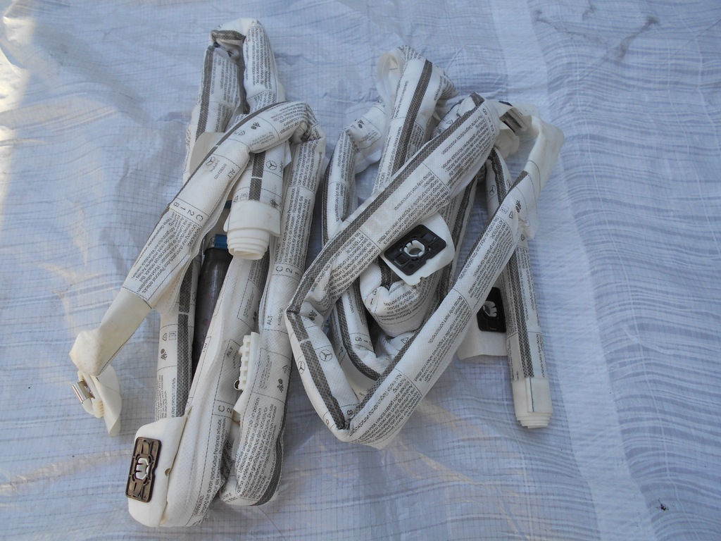 фото №1, Шторка безпеки ліва оригінальна mercedes cls 218 w218