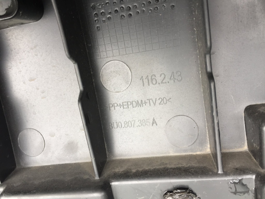 Audi q3 a-3 8u0 бампер задняя задний pdc 2011- в Украине