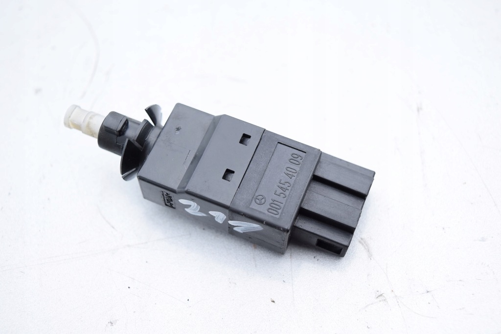 Купить Mercedes w211 датчик стоп-сигнал тормоза 0015454009