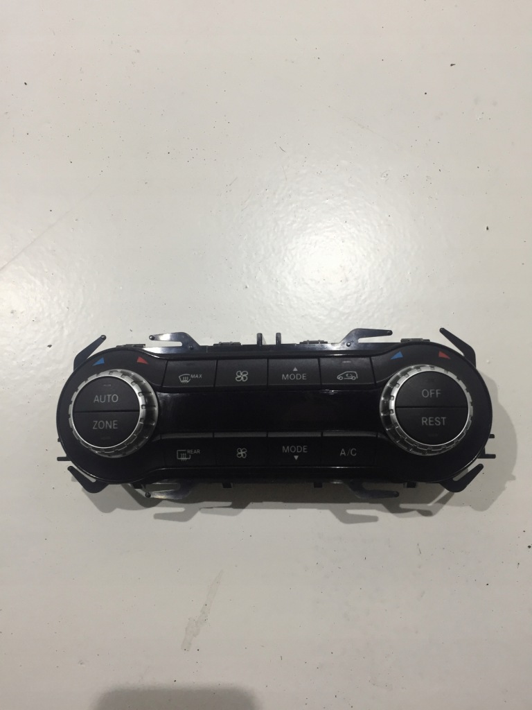 Купити Mercedes w176 панель кондиціонера a2469001908